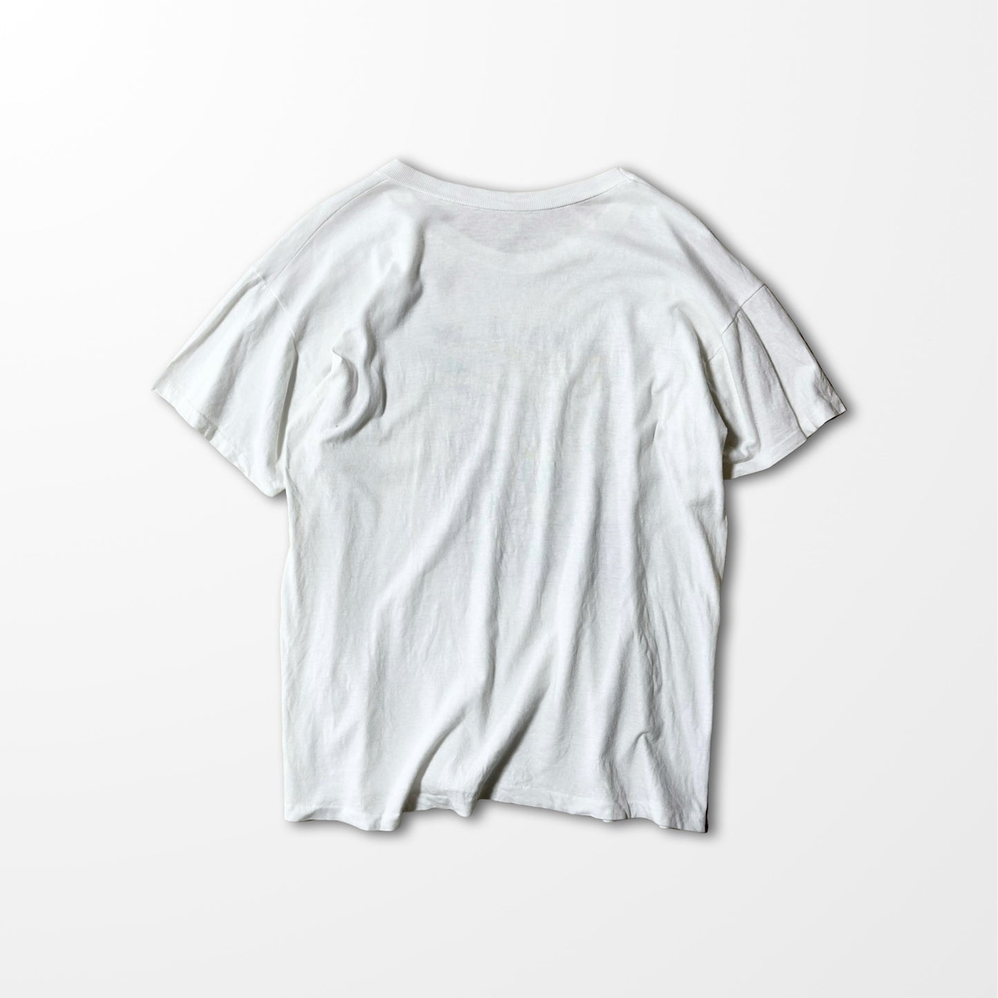 Hand-drawn peace graphic T-shirt / white / assist for peace