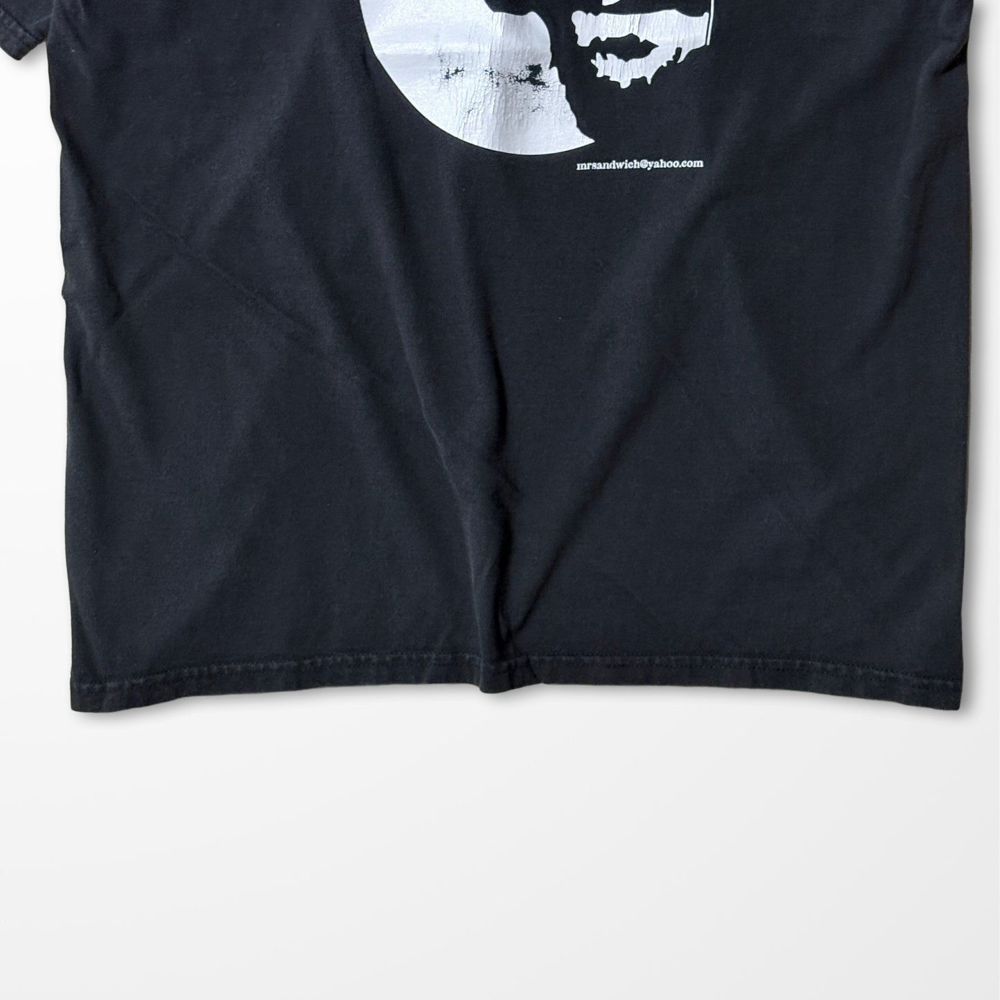 Shakespeare Fade Moon Art Tee – Minimal Graphic Black