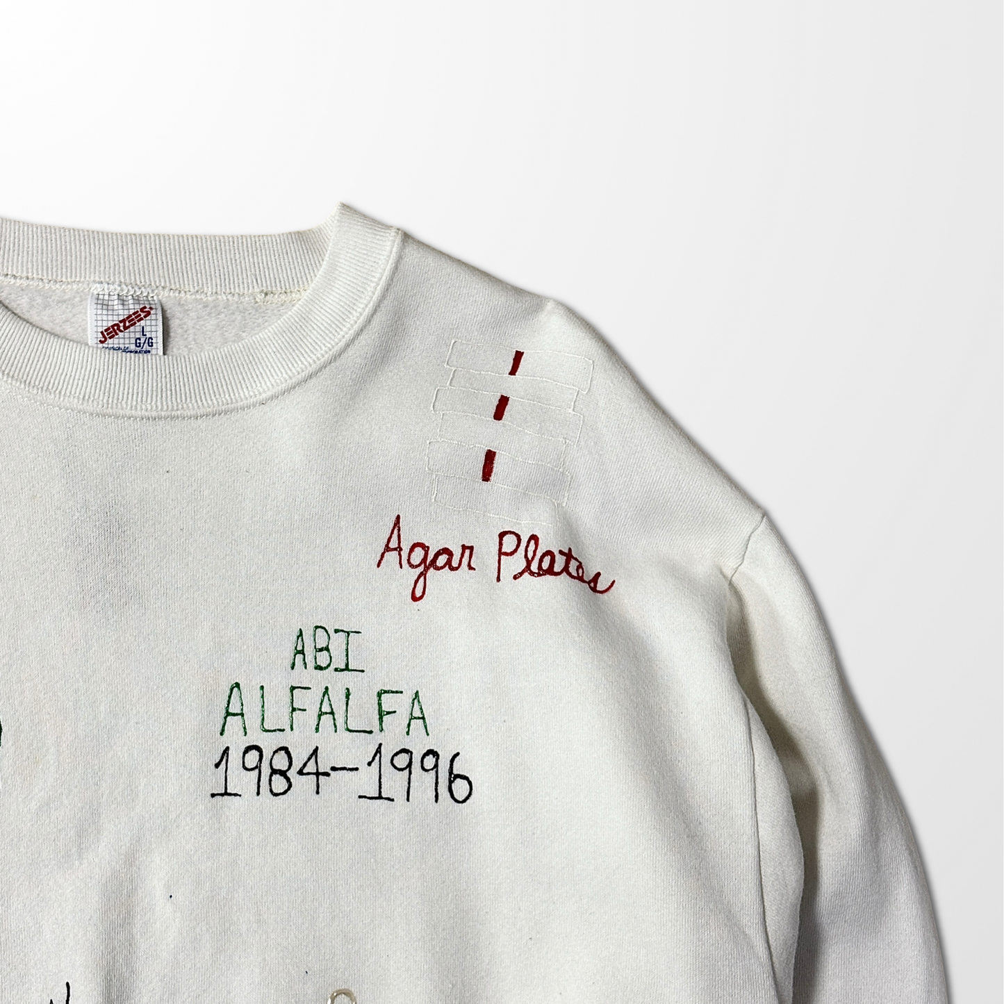 Jerzees Embroidered Art Sweatshirt – White – XL