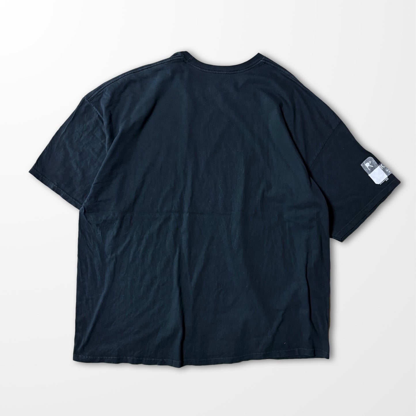 Fade Circular Graphic Black Tee – Minimal & Moody