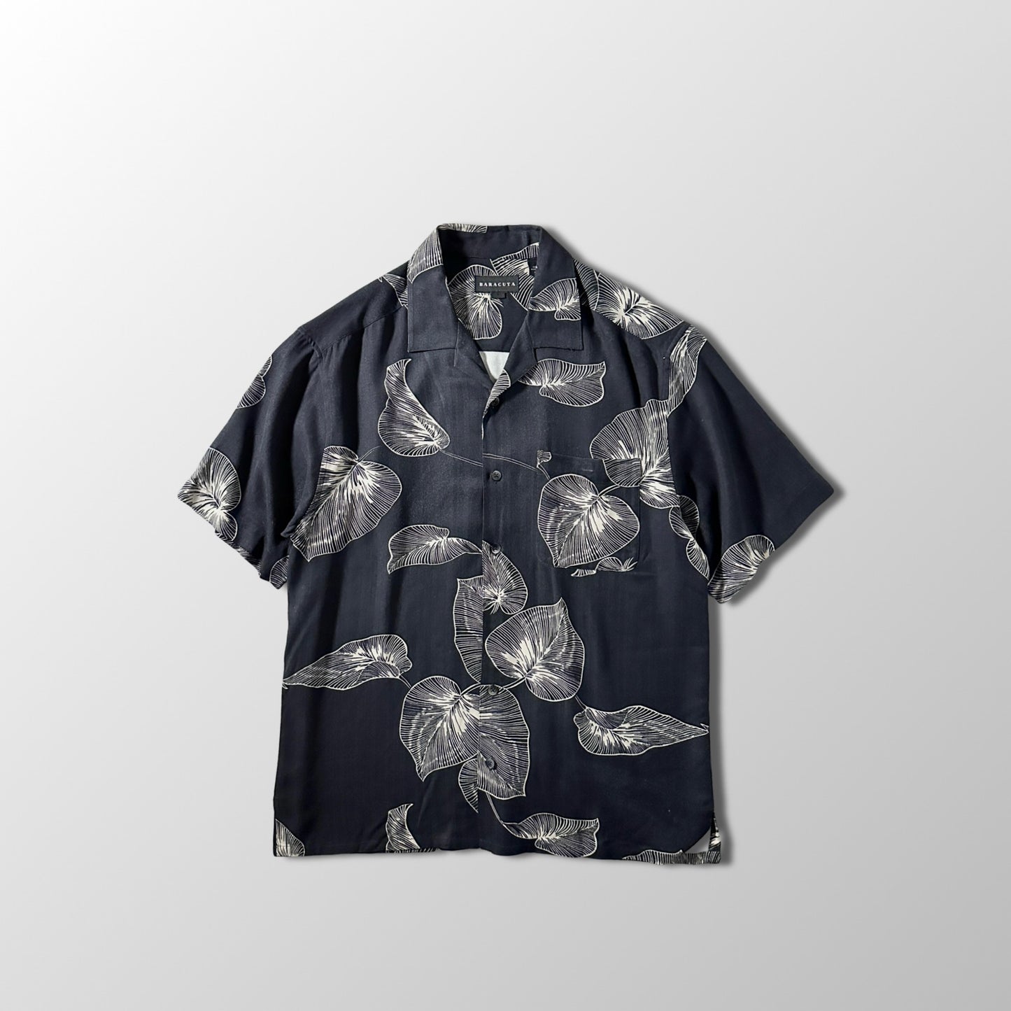 BARACUTA 100% Silk Black Leaf Print Short Sleeve Open Collar Shirt – M
