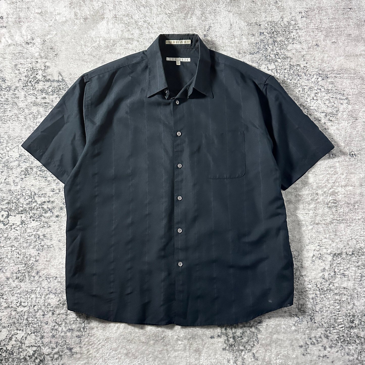 Perry Ellis　Rayon Black Shadow Stripe Short Sleeve Shirt – XL