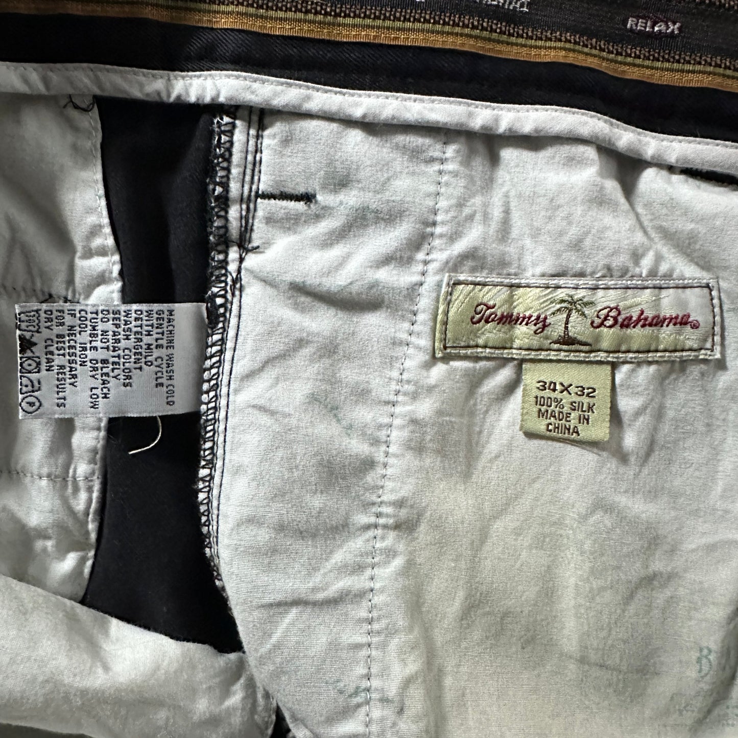 Tommy Bahama 100% Silk Black Pleated Pants – 34×32