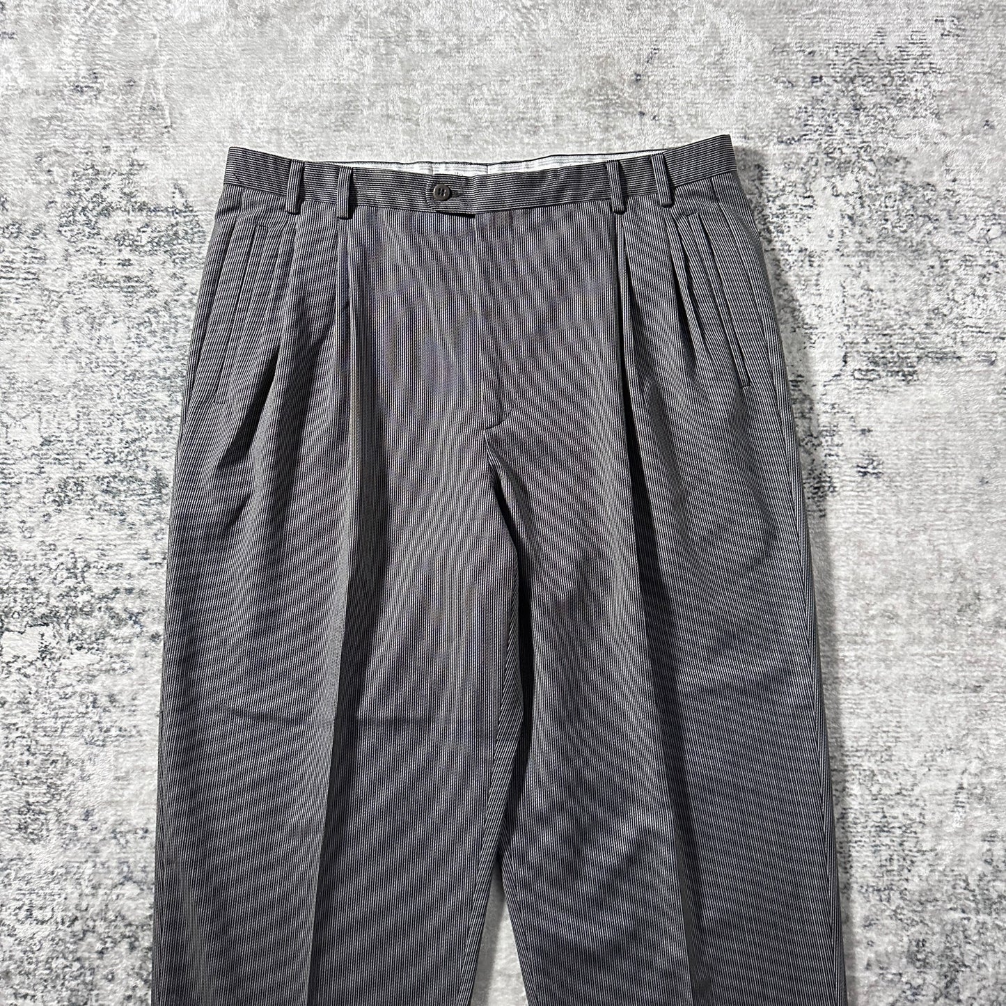 Zanella 100% Wool Gray Pinstripe Pleated Trousers – 36