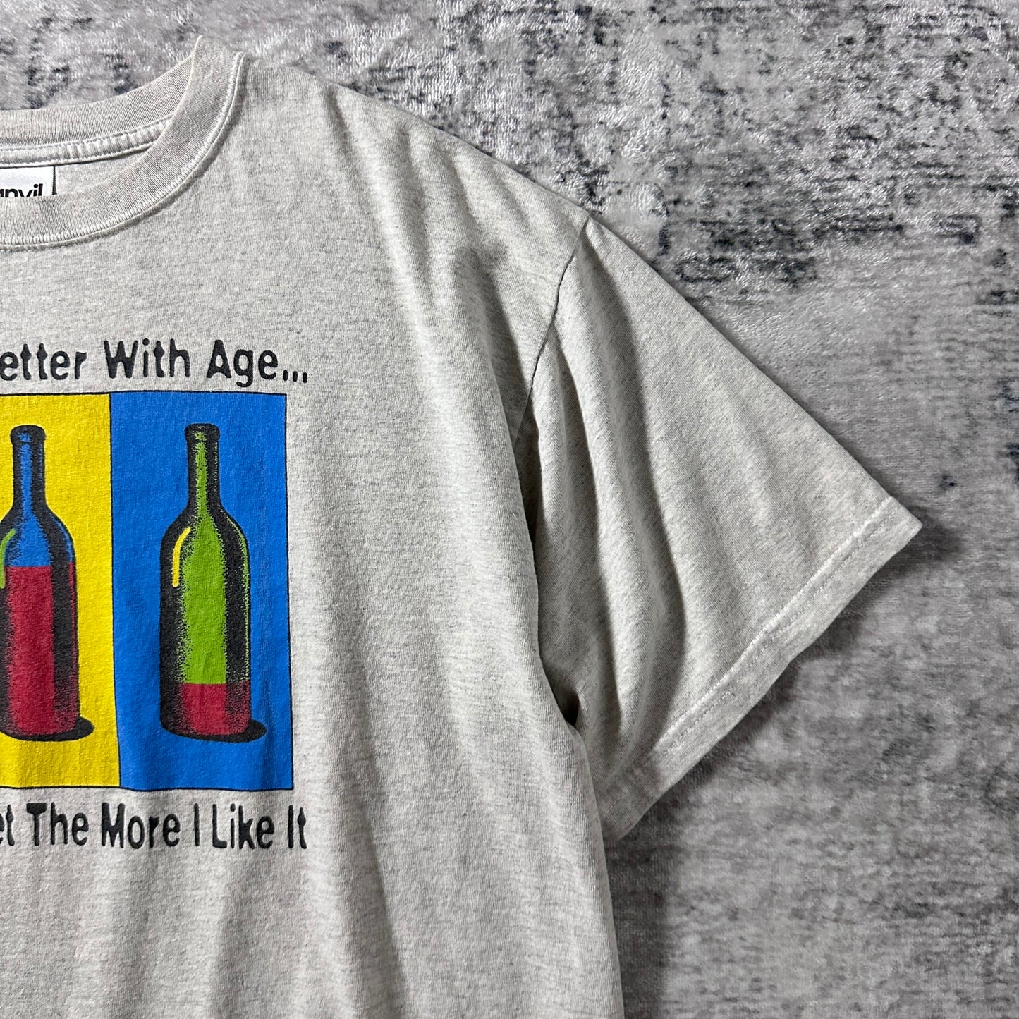 Wine Graphic T-Shirt – L / Heather Gray