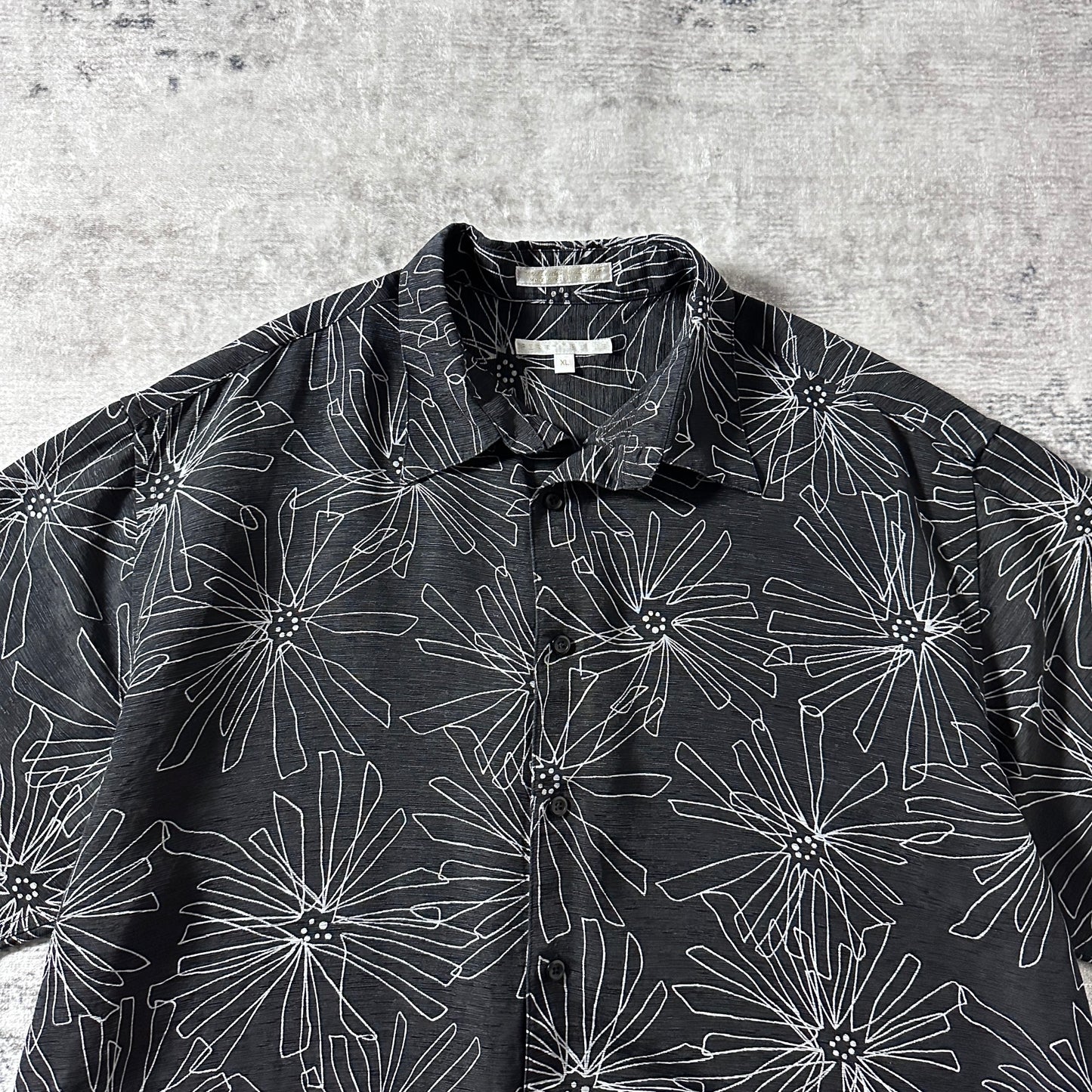 Black Floral Line Pattern Short Sleeve Shirt / Size XL