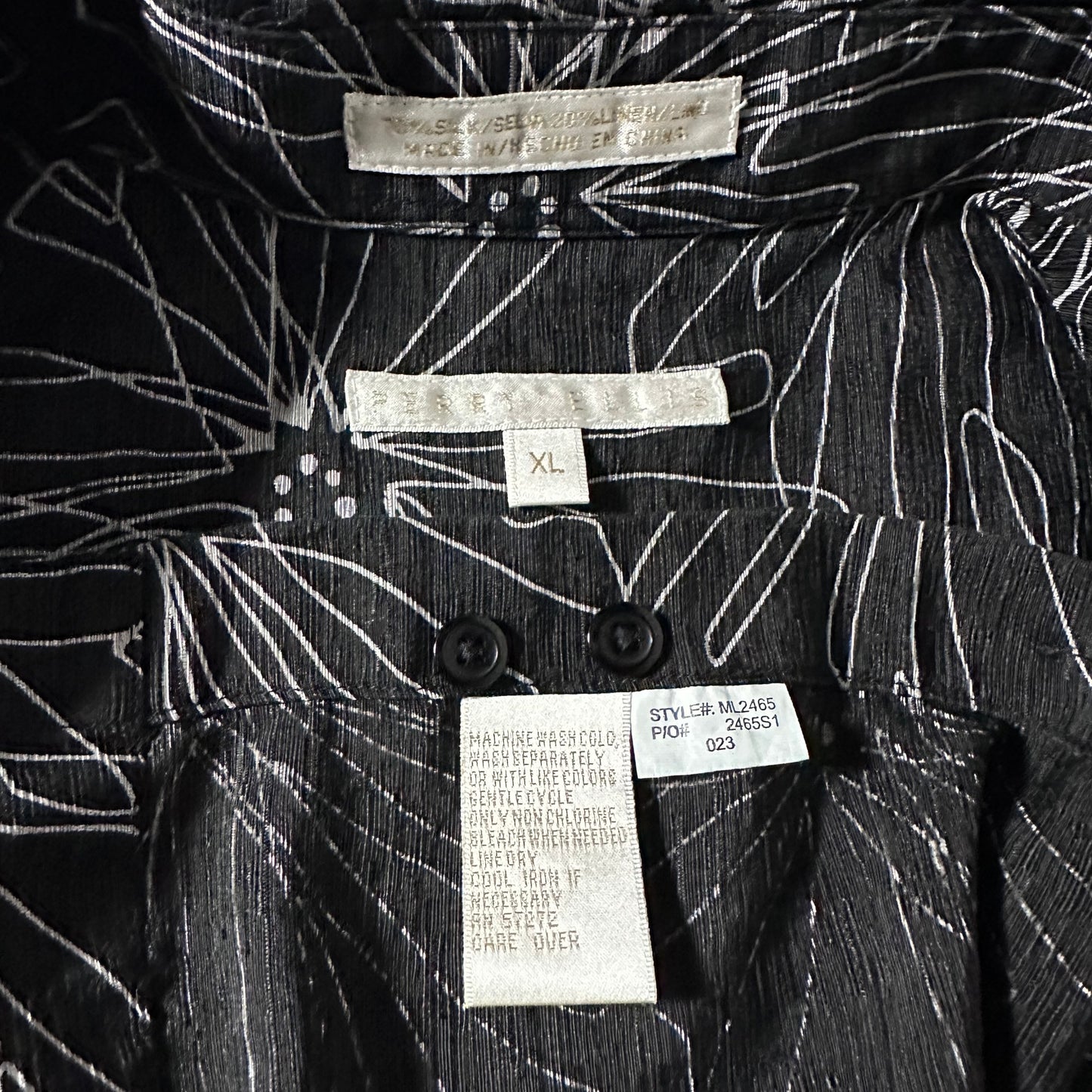 Black Floral Line Pattern Short Sleeve Shirt / Size XL