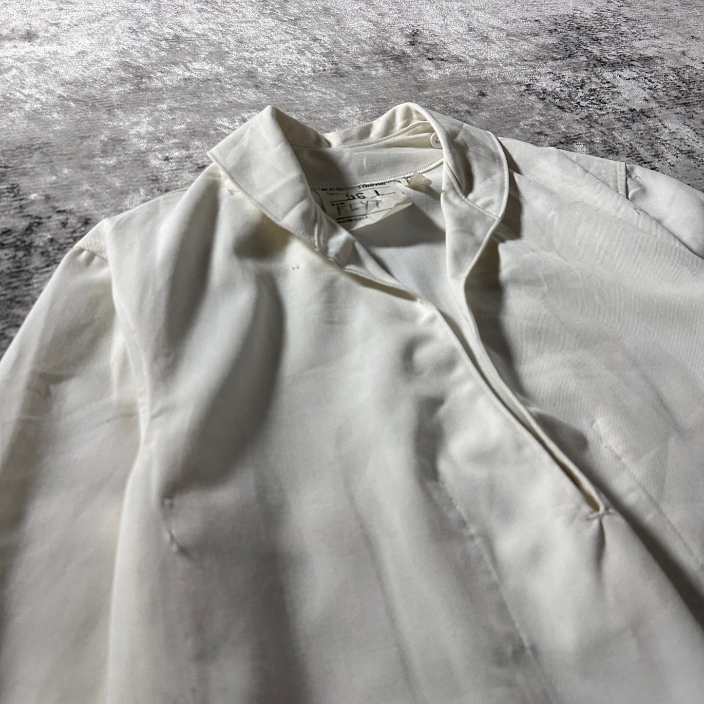 White Pullover Smock Shirt – 96L