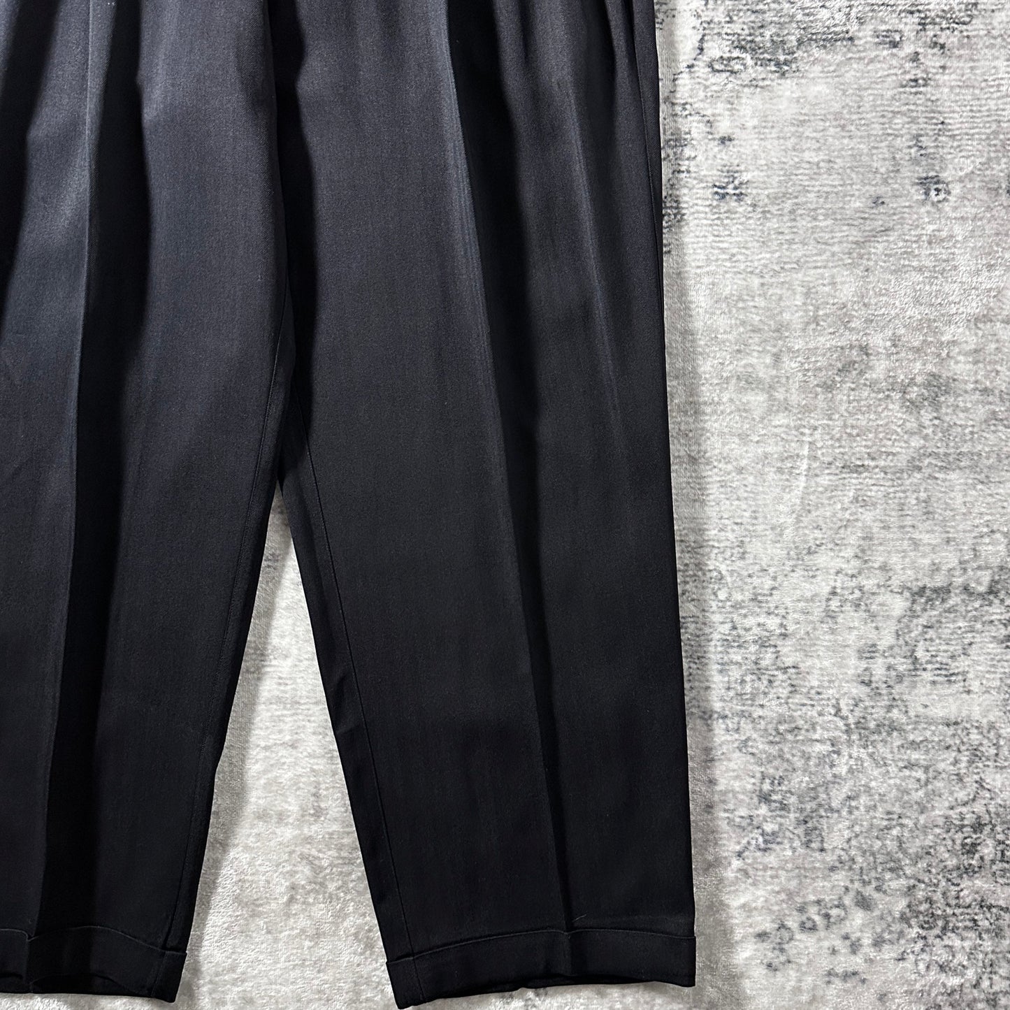 Tommy Bahama  100% Silk Black Pleated Trousers – 36