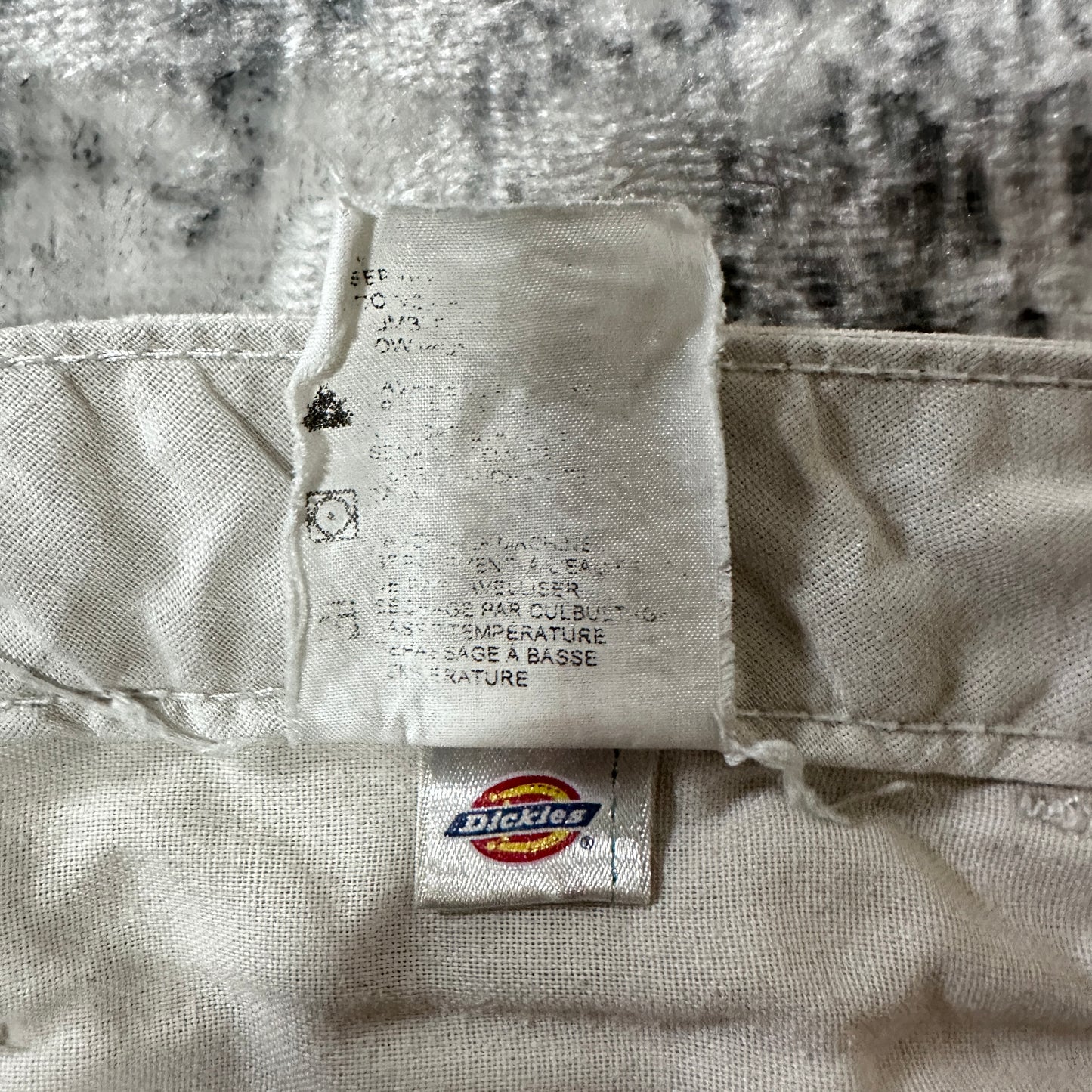 Dickies Paint Splatter Painter Shorts Natural White