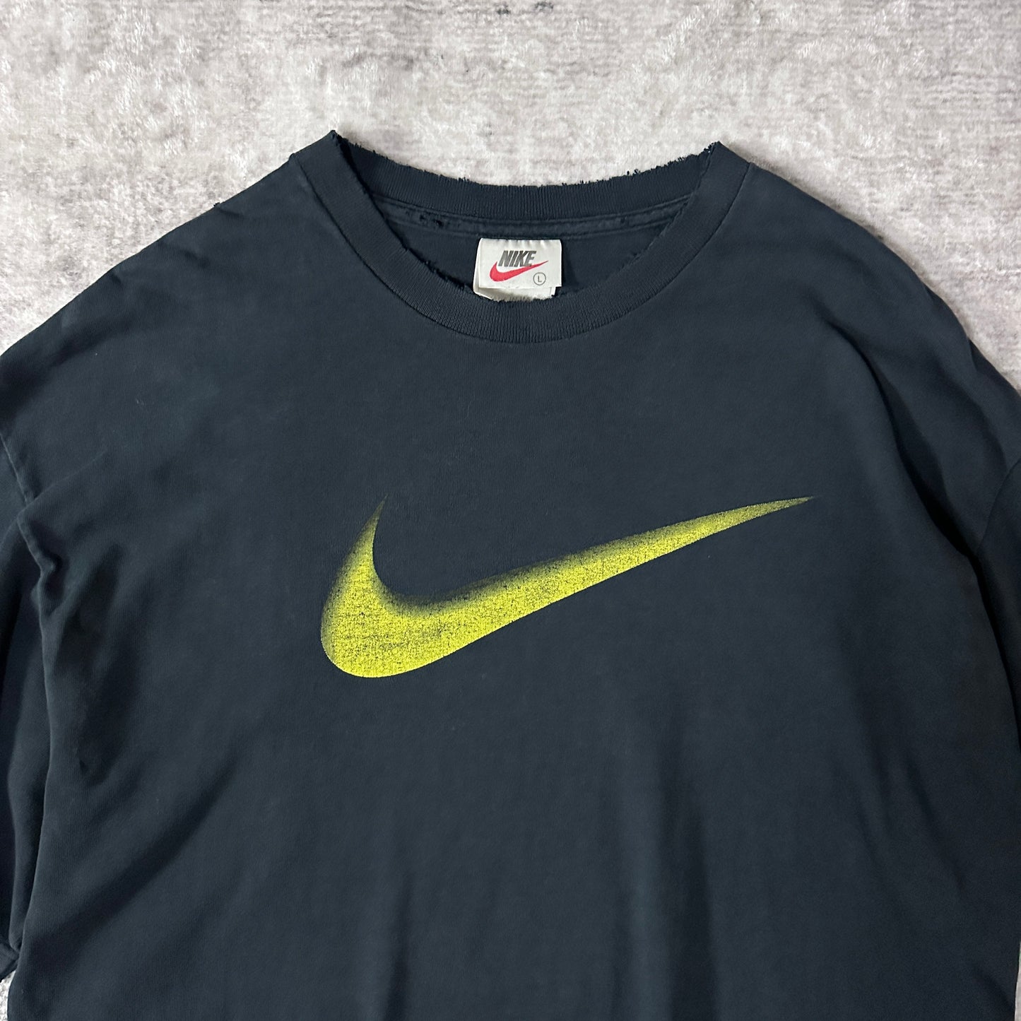 NIKE Cotton Swoosh T-Shirt L Black Yellow