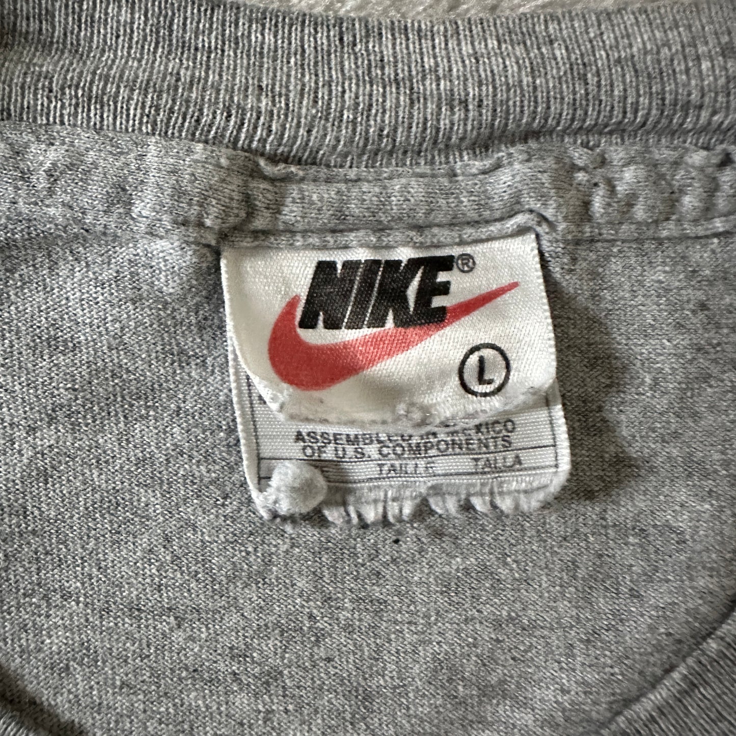 Nike Center Swoosh Heather Gray T-Shirt L