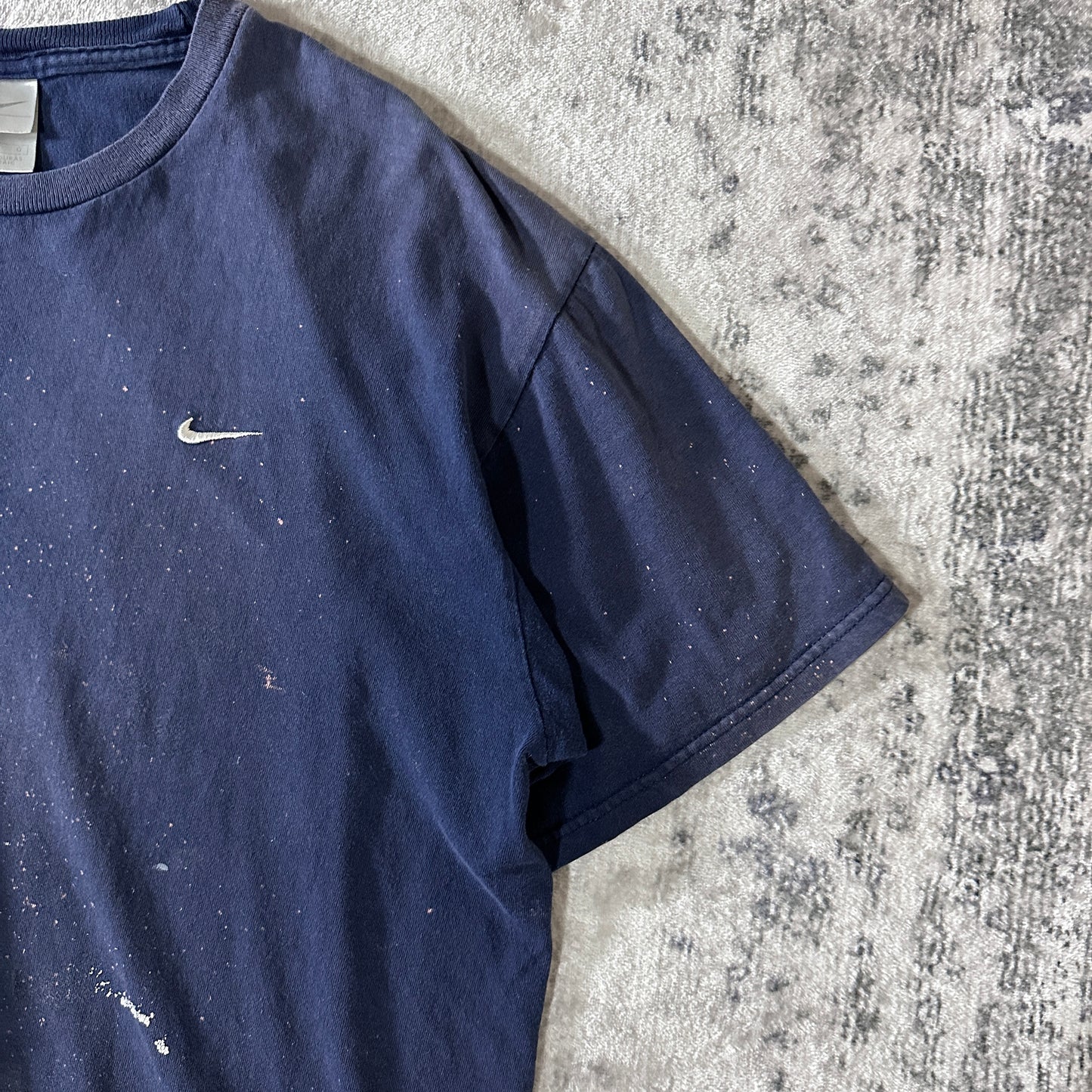 Nike Mini Swoosh Navy Paint Splatter T-Shirt L Cotton