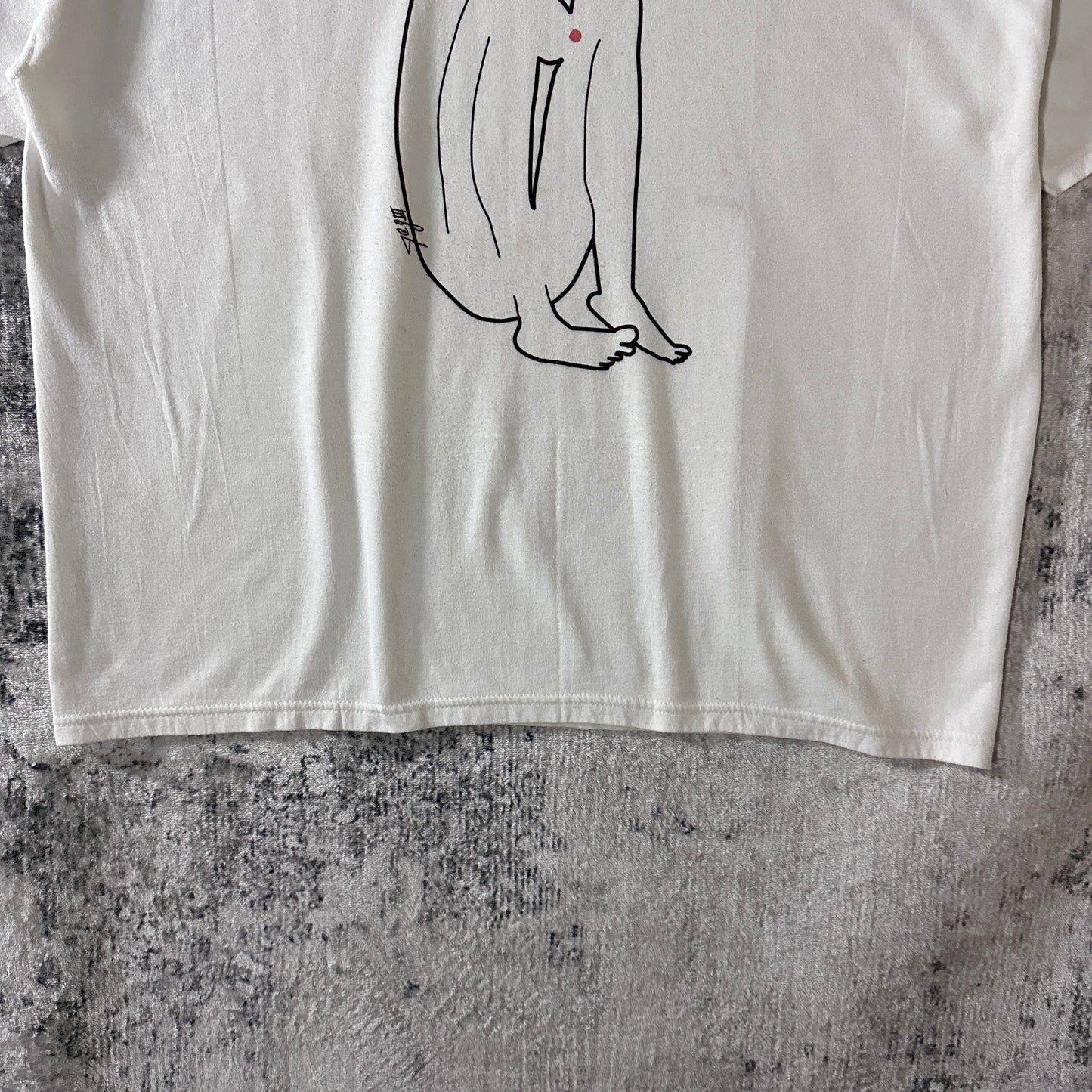 White Line Art Graphic T-Shirt L
