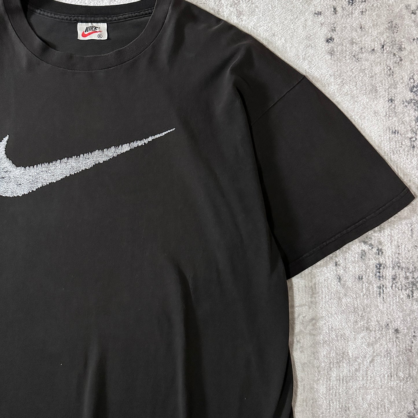 Nike Cotton Center Swoosh T-Shirt XL Black Silver