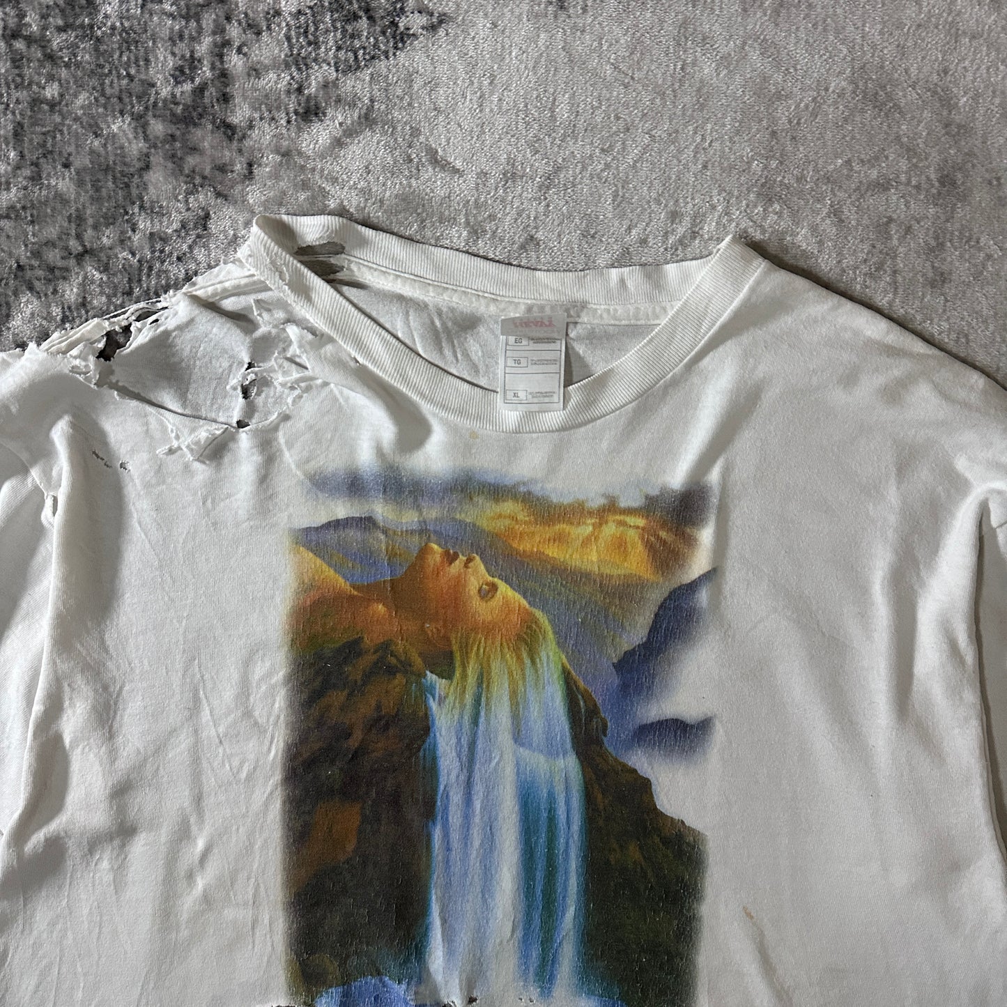 Waterfall Graphic T-Shirt XL White