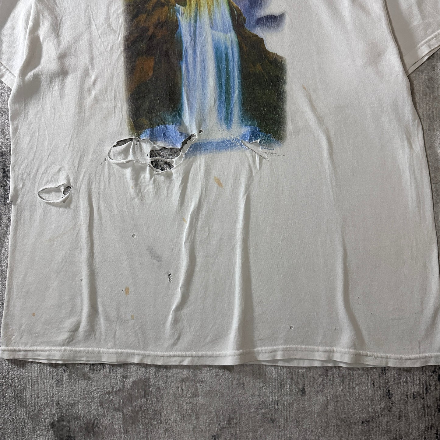 Waterfall Graphic T-Shirt XL White