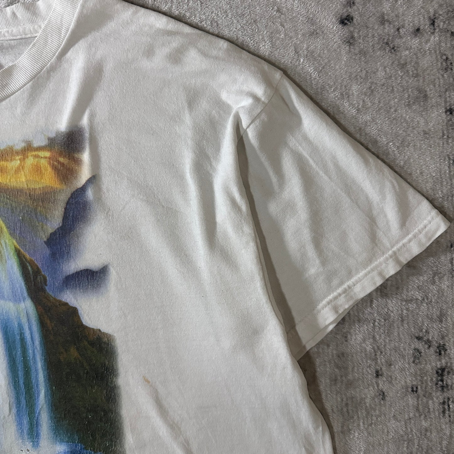 Waterfall Graphic T-Shirt XL White