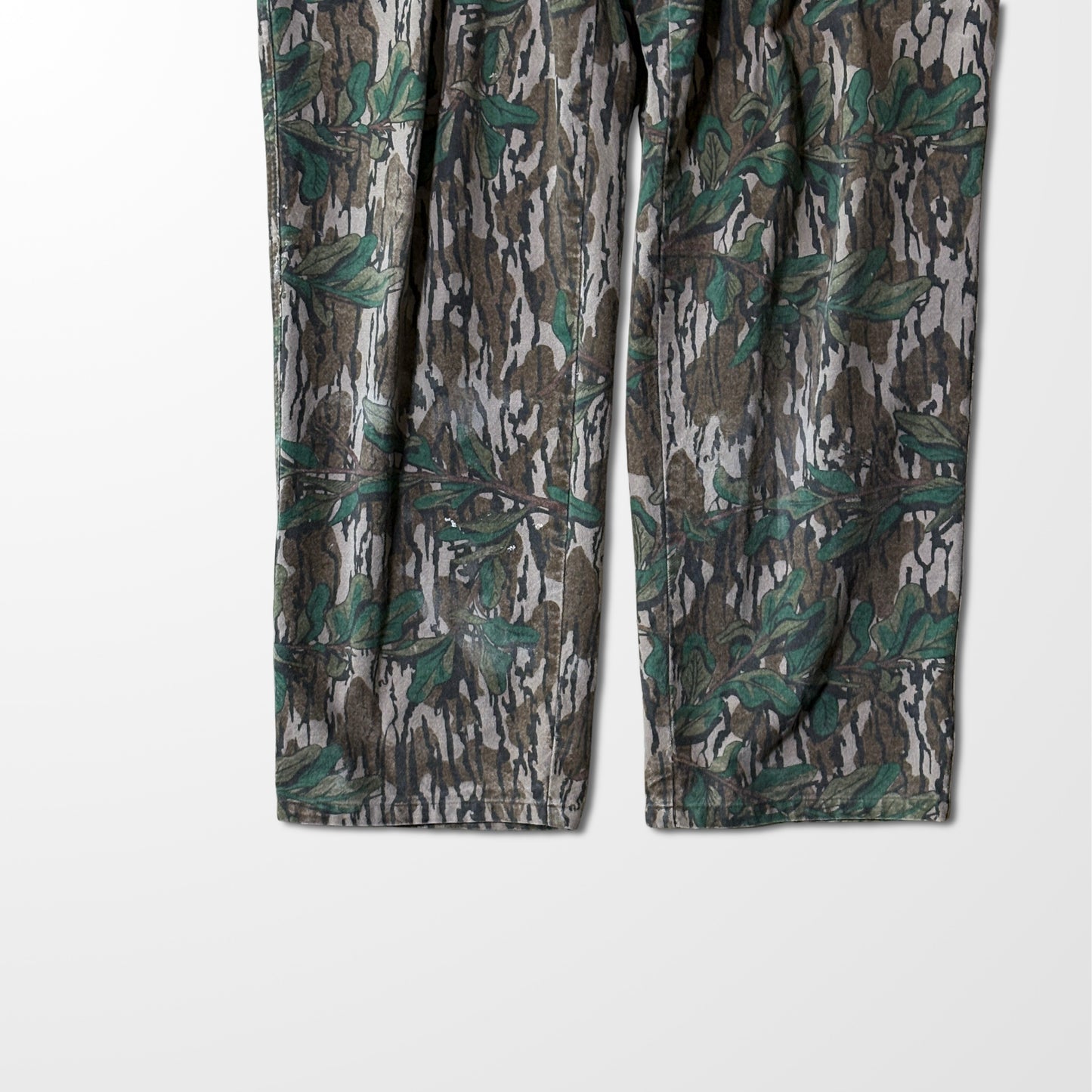 Vintage Leaf Pattern Camouflage Cargo Pants