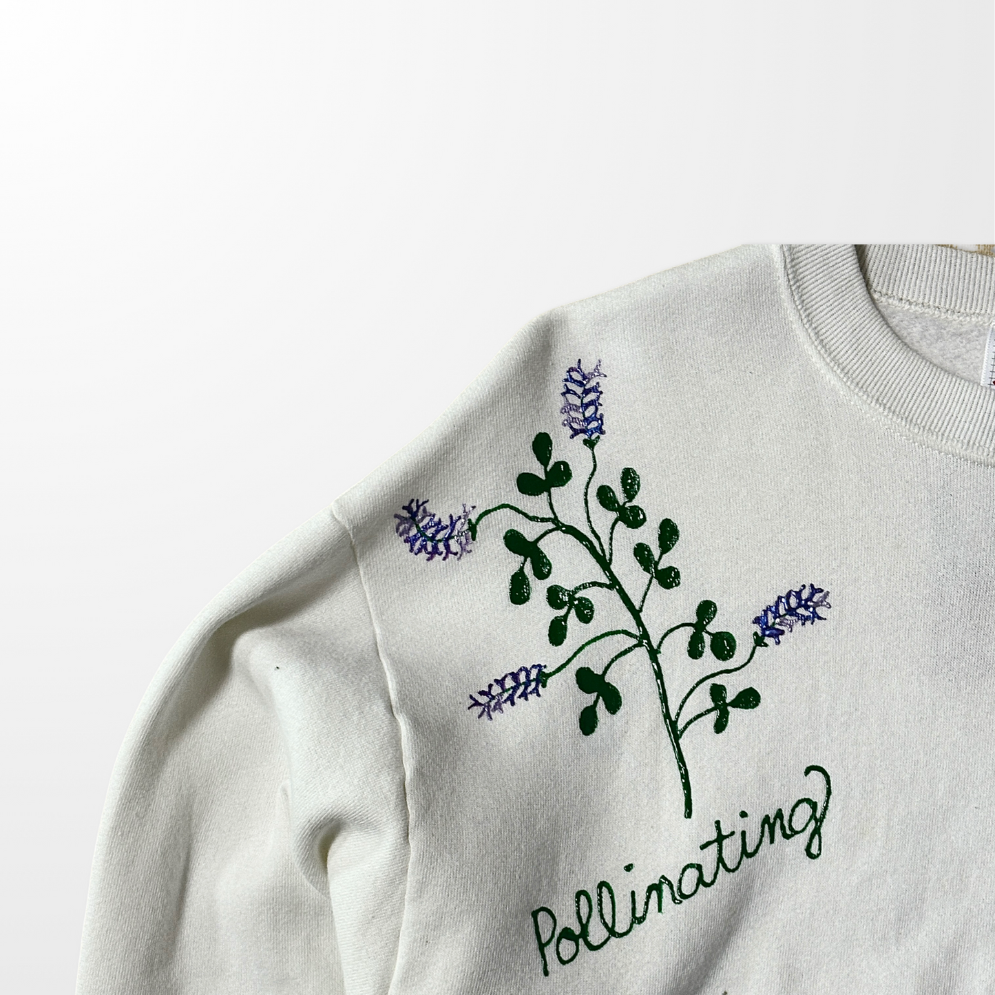 Jerzees Embroidered Art Sweatshirt – White – XL