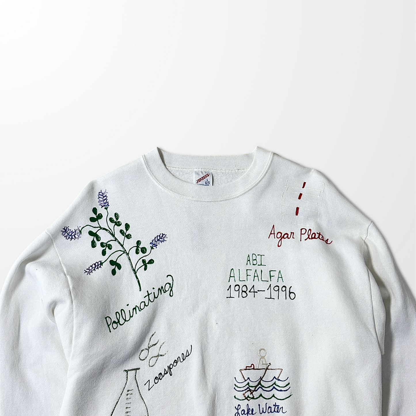 Jerzees Embroidered Art Sweatshirt – White – XL