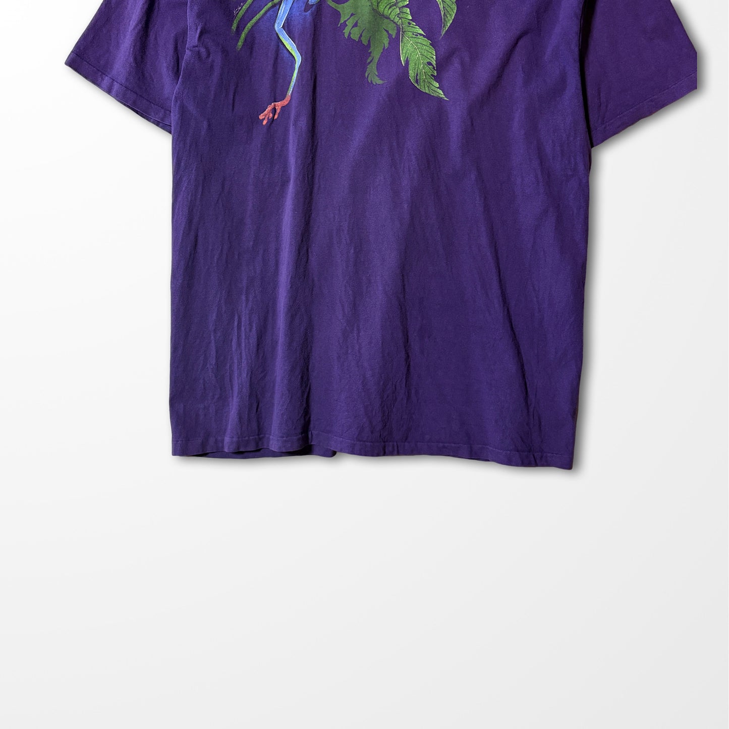 Faded Purple T-shirt / tropical frog graphic / Made in USA
