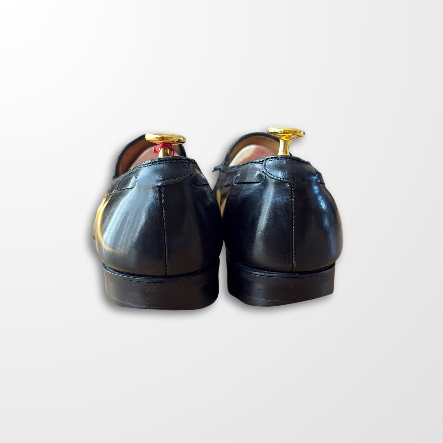 Classic Black Tassel Loafers – 27cm Refined Leather Slip-ons