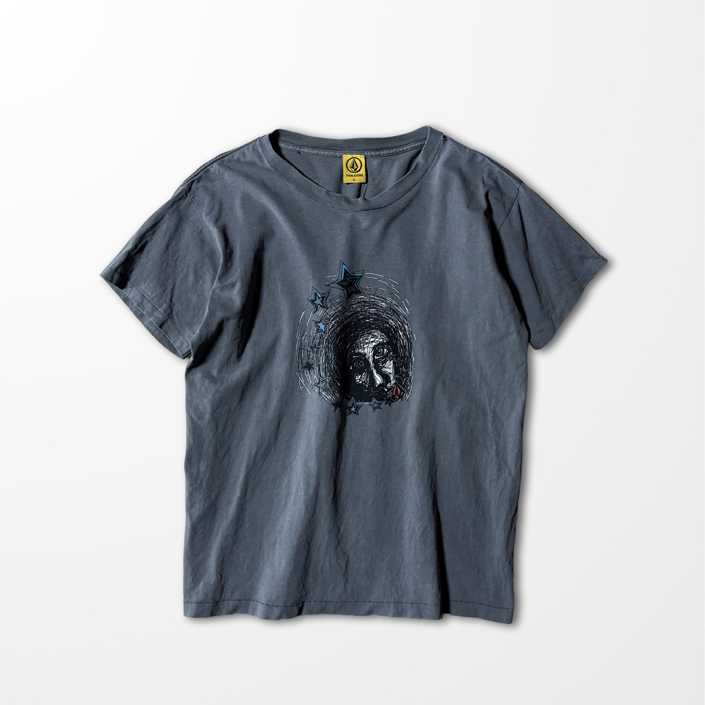 Faded Art Print T-shirt / abstract face & stars / charcoal gray