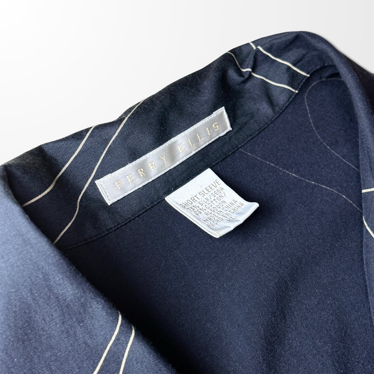 Silk Geometric Pattern Open-Collar Shirt - Black & White Abstract Lines - Size XL