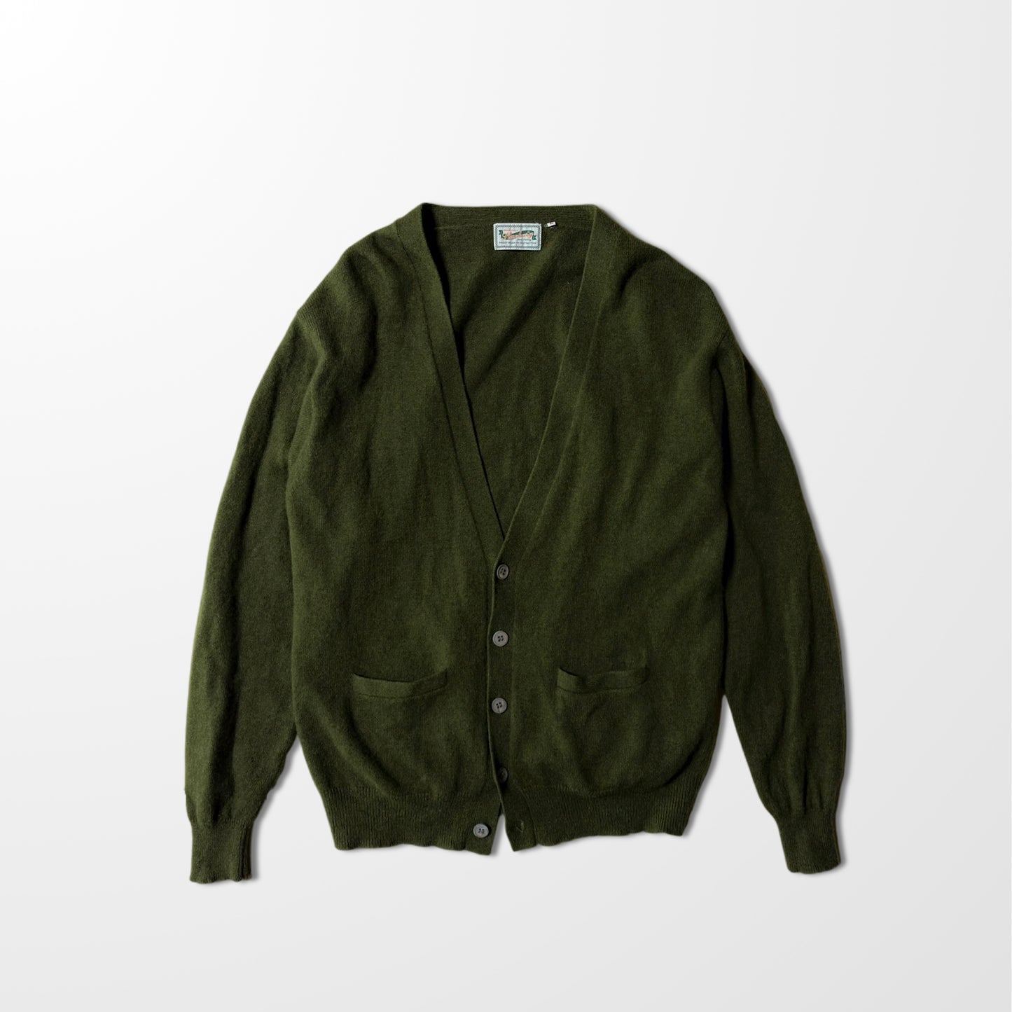 Olive Cashmere Cardigan – Pure Comfort, Refined Simplicity