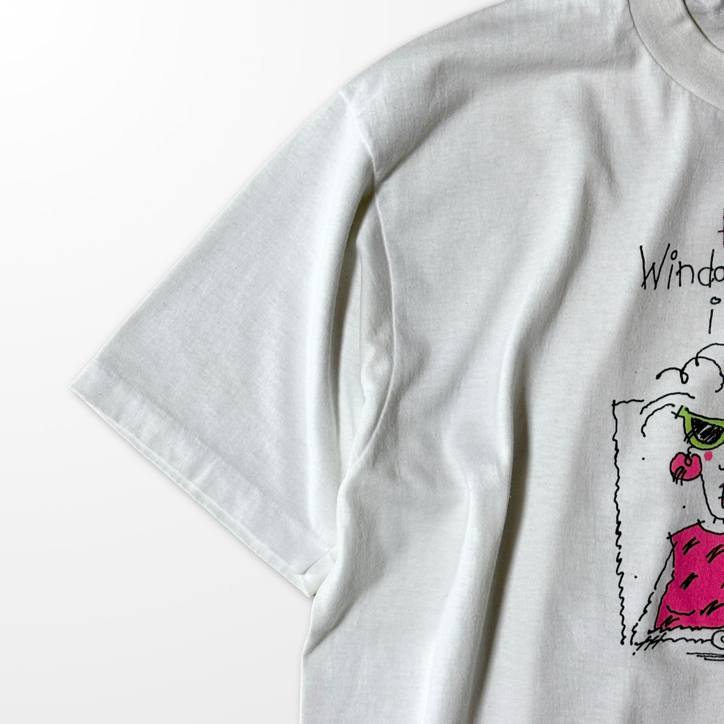 Windows Attitude" Cartoon Print T-shirt / Fade White Tee