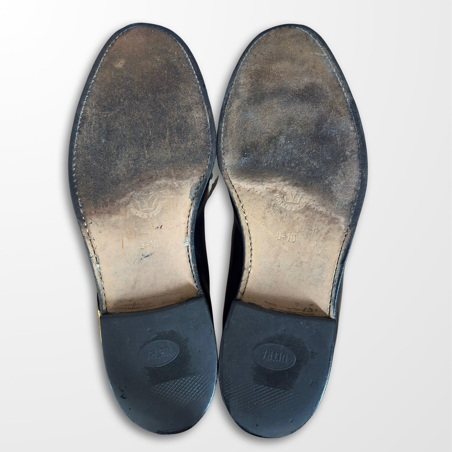 Classic Black Tassel Loafers – 27cm Refined Leather Slip-ons