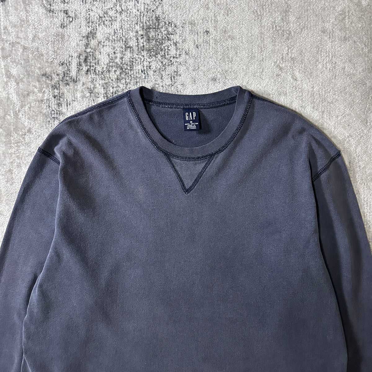 GAP Faded Navy Cotton Crewneck Sweatshirt Size M