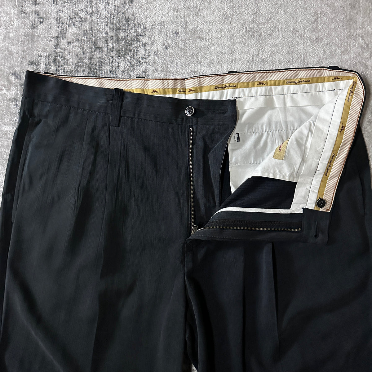Tommy Bahama Black Silk Blend Pleated Trousers Size 36x32