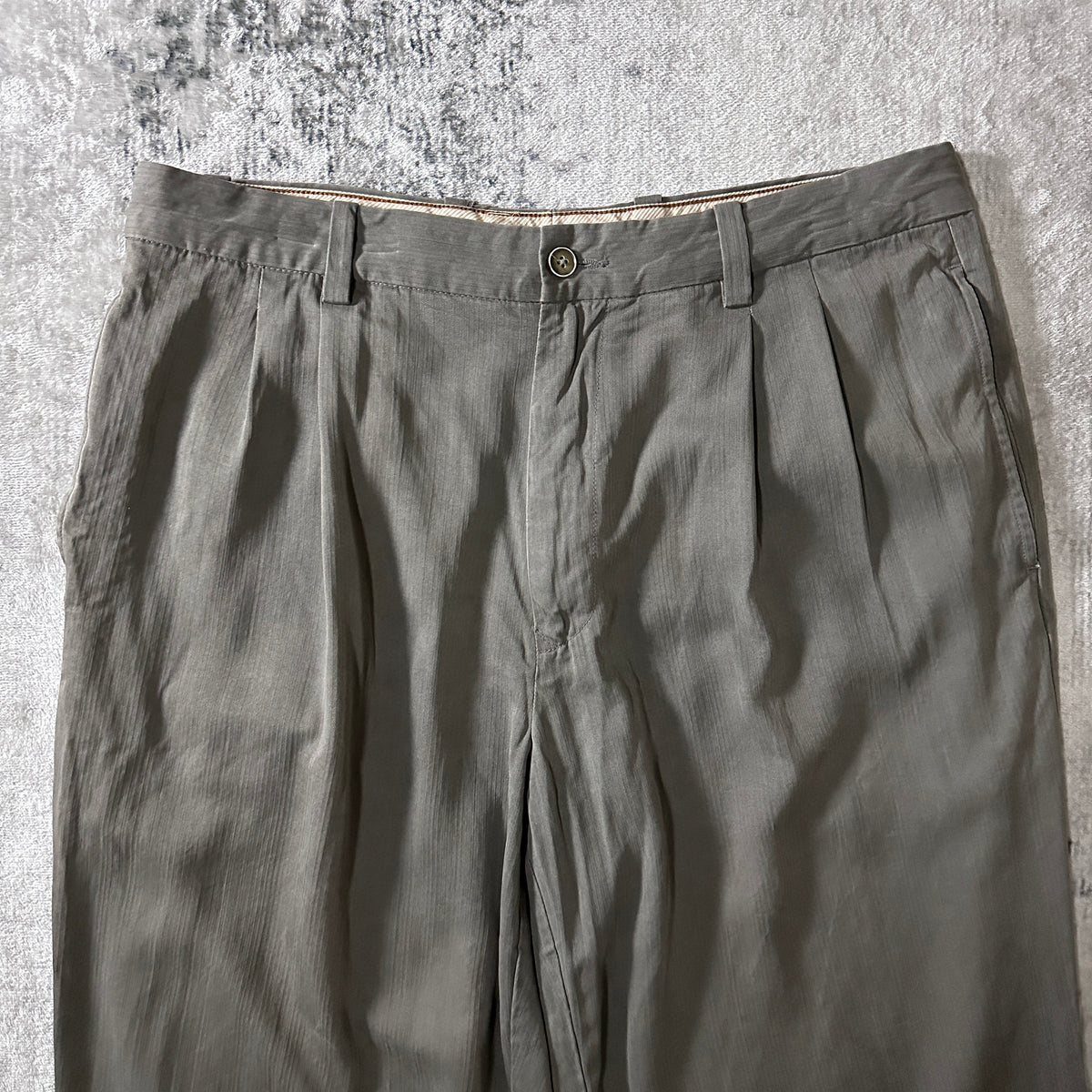 Tommy Bahama Olive Gray Silk Blend Pleated Trousers Size 34x30