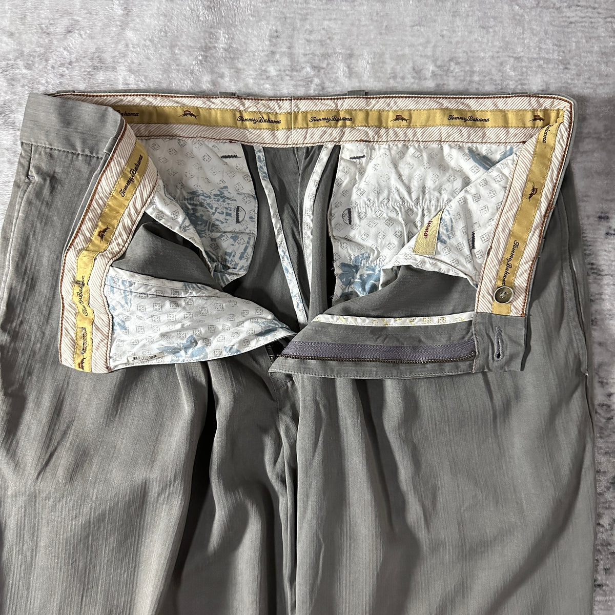 Tommy Bahama Olive Gray Silk Blend Pleated Trousers Size 34x30