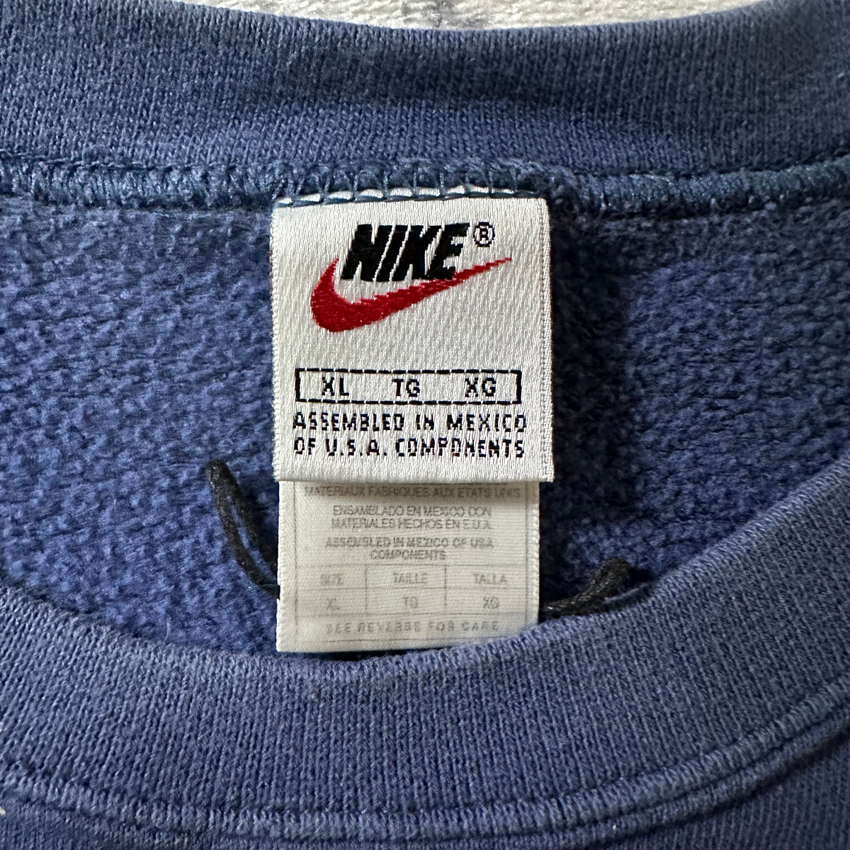 Nike Faded Navy Crewneck Sweatshirt with Paint Size XL