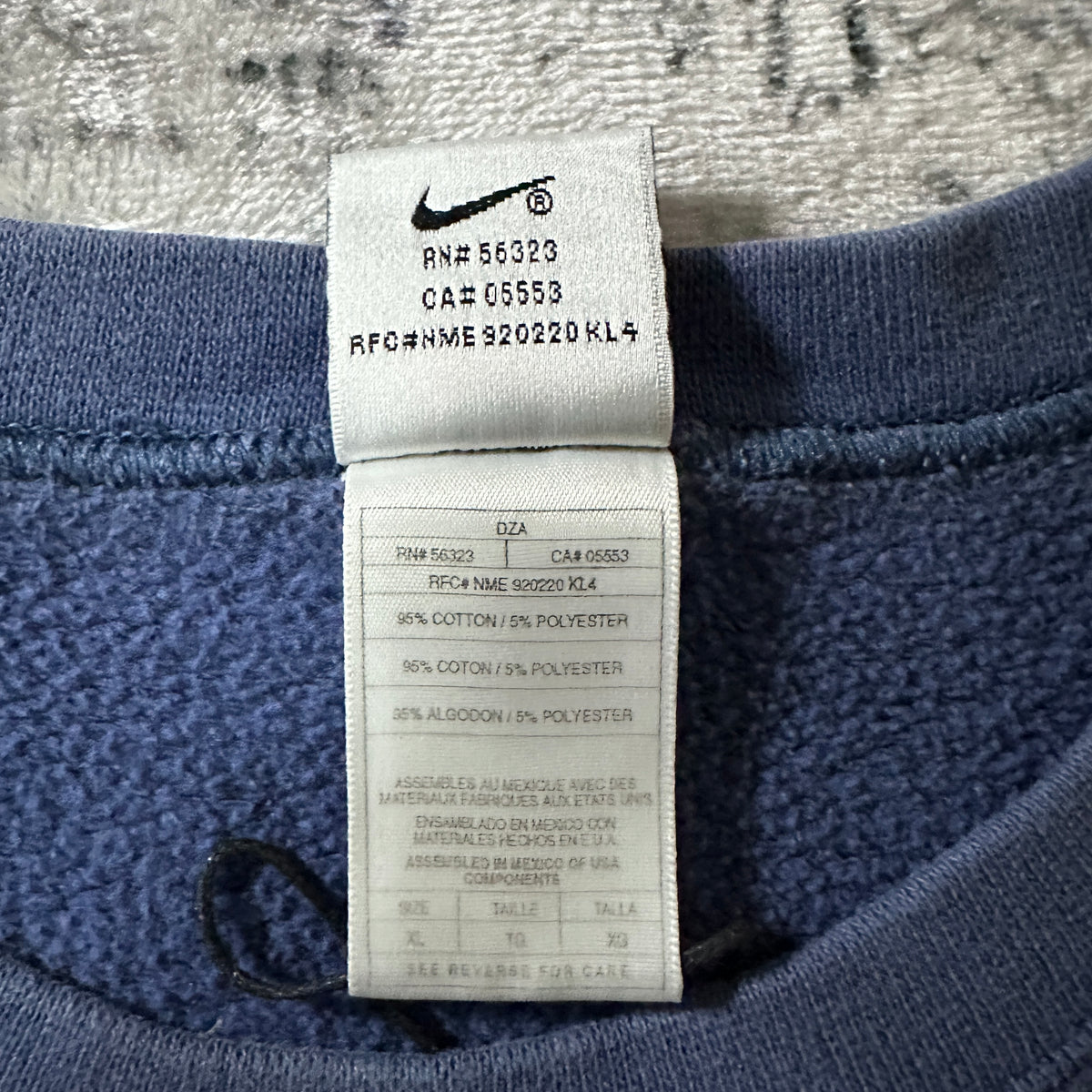 Nike Faded Navy Crewneck Sweatshirt with Paint Size XL