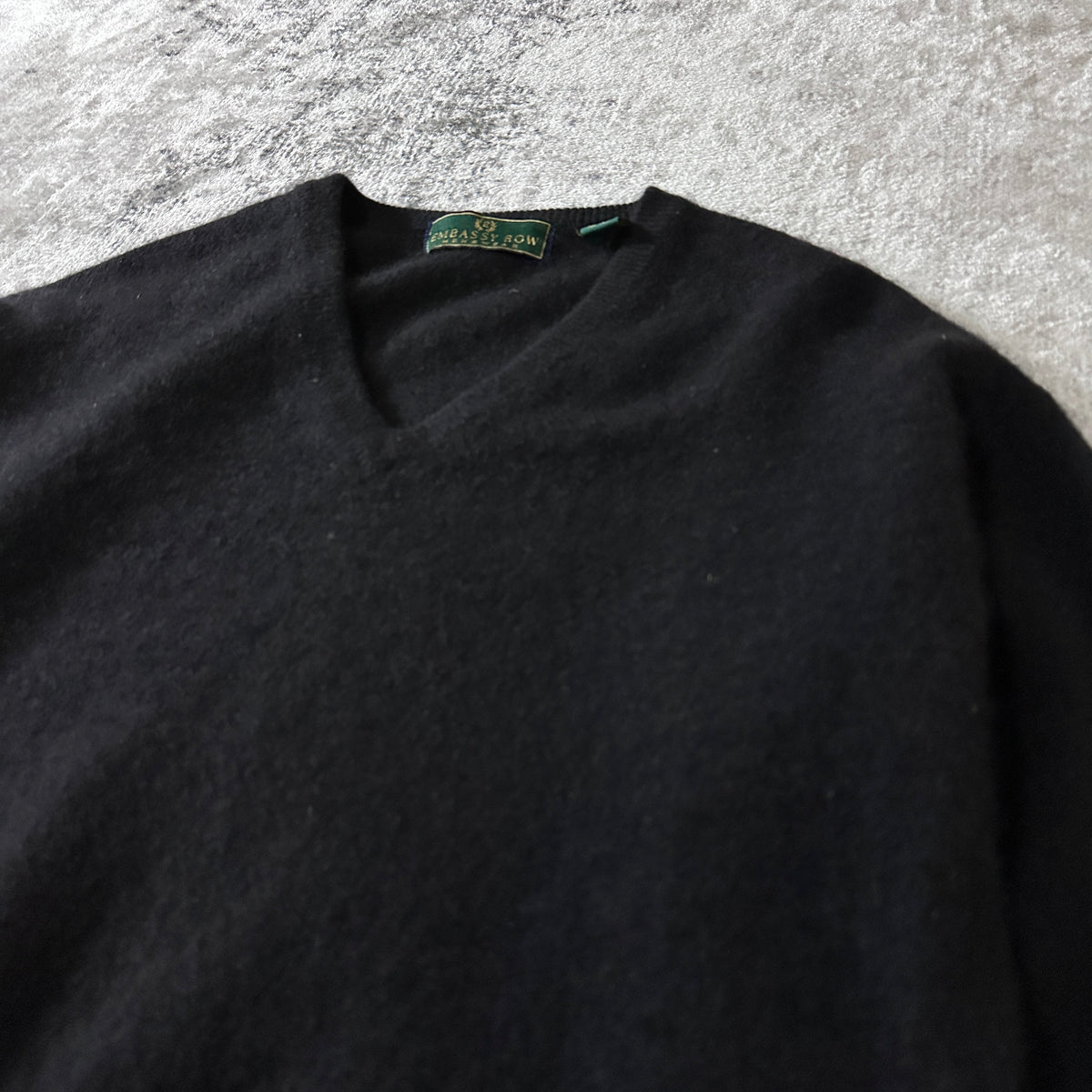 Embassy Row Black V-Neck Raglan Sweater Size L