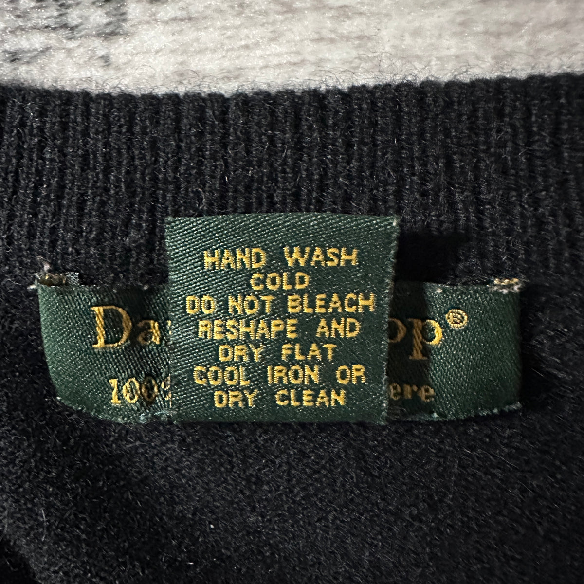 Daniel Bishop Black 2-Ply 100% Cashmere V-Neck Sweater Size L