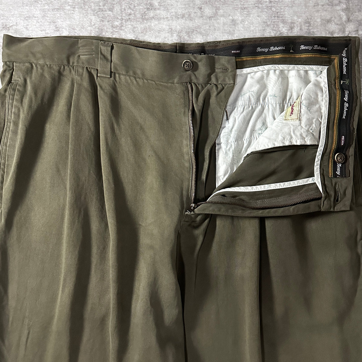 Tommy Bahama Olive 100% Silk Pleated Trousers Size 38x30
