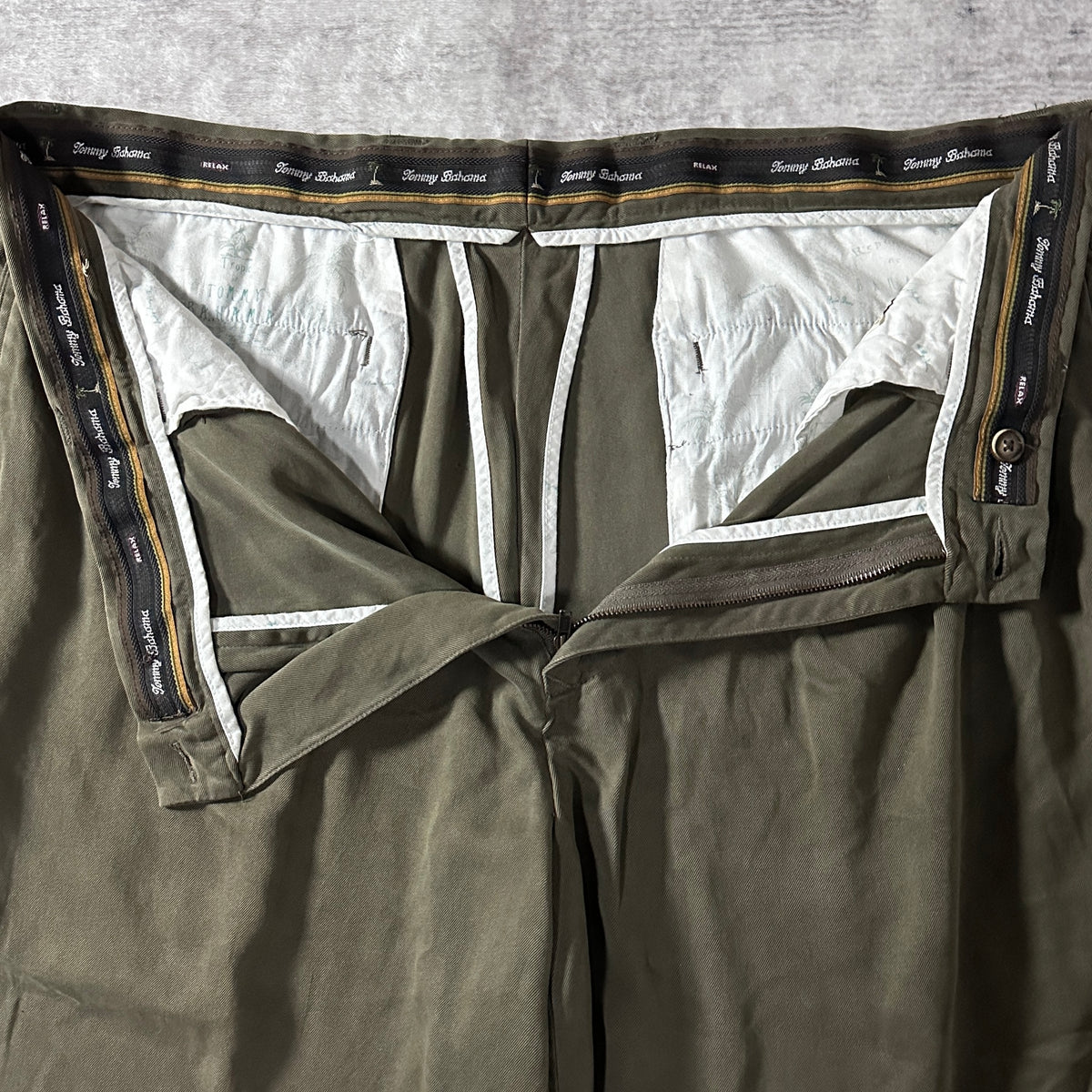 Tommy Bahama Olive 100% Silk Pleated Trousers Size 38x30