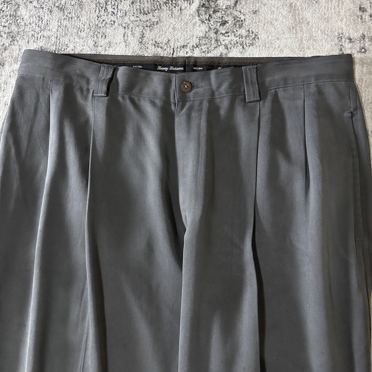 Tommy Bahama Gray 100% Silk Pleated Trousers Size 36