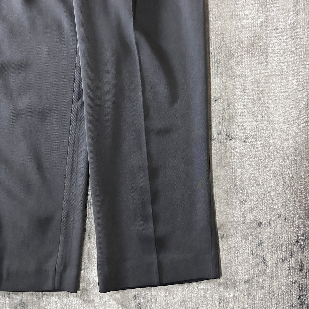 Tommy Bahama Gray 100% Silk Pleated Trousers Size 36