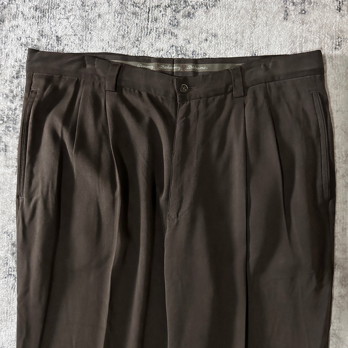 Tommy Bahama Dark Brown 100% Silk Pleated Trousers Size 38x30