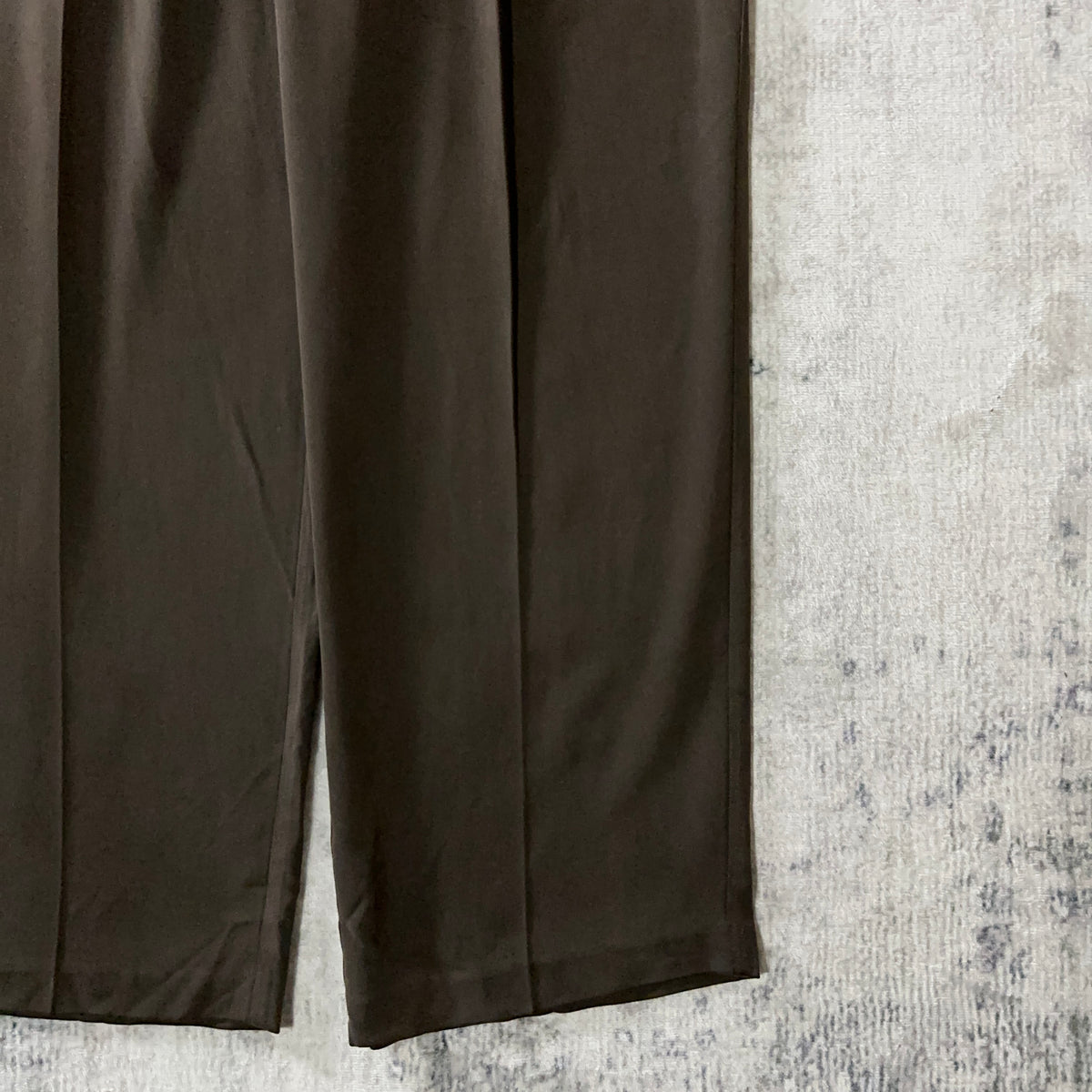 Tommy Bahama Dark Brown 100% Silk Pleated Trousers Size 38x30