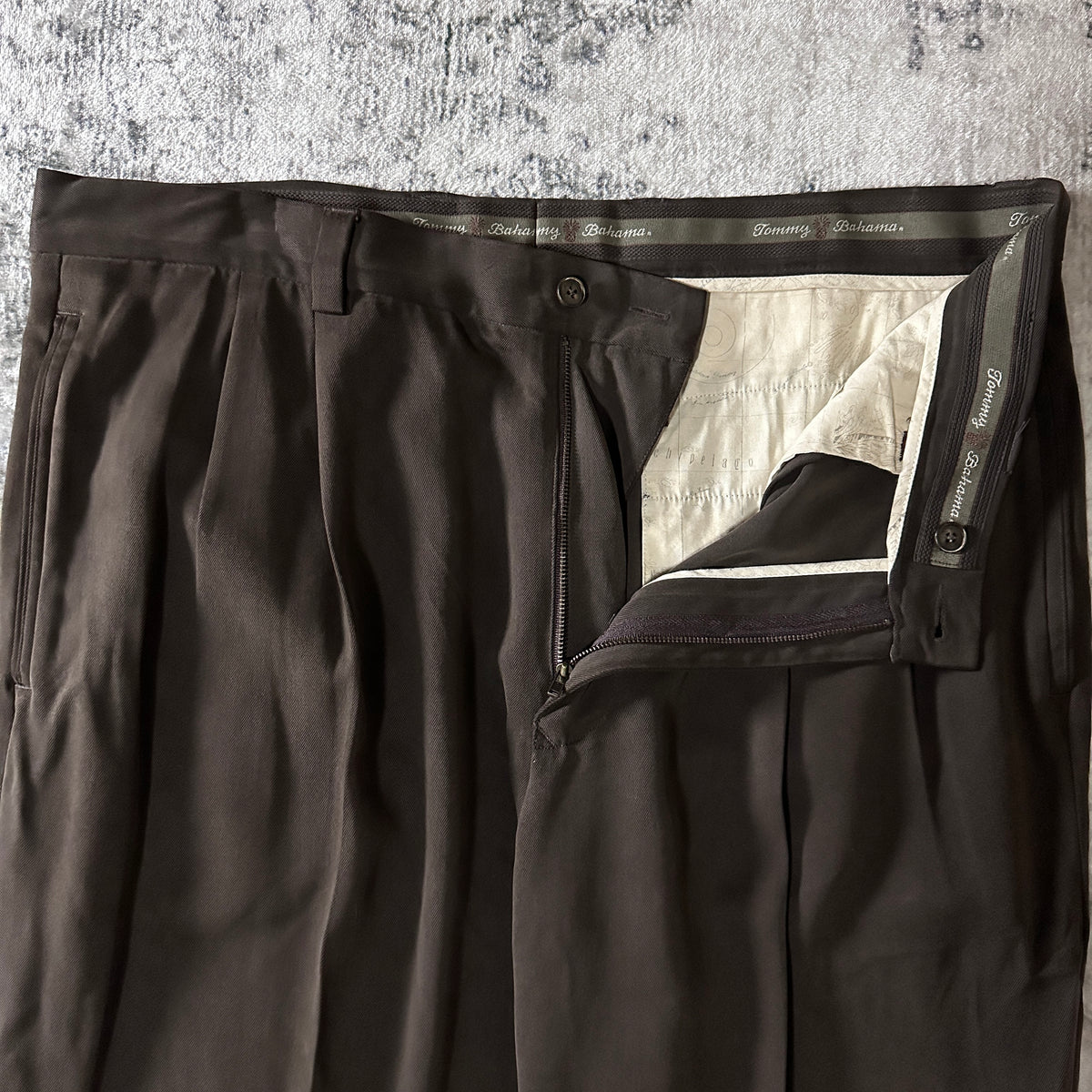 Tommy Bahama Dark Brown 100% Silk Pleated Trousers Size 38x30