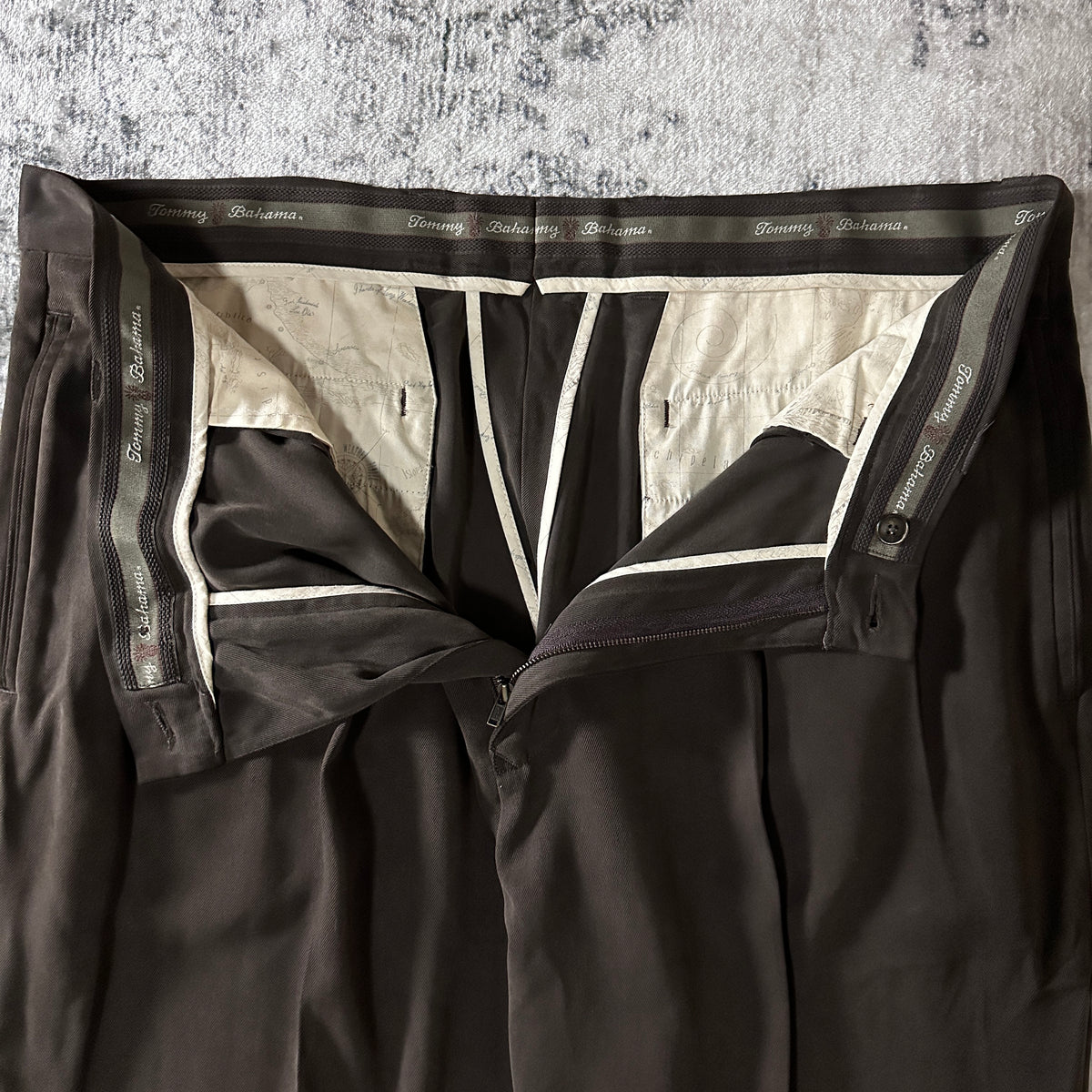 Tommy Bahama Dark Brown 100% Silk Pleated Trousers Size 38x30