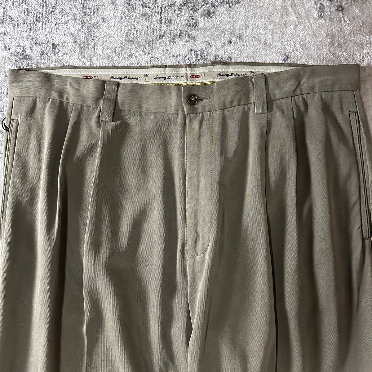 Tommy Bahama Sage 100% Silk Pleated Trousers Size 38x32