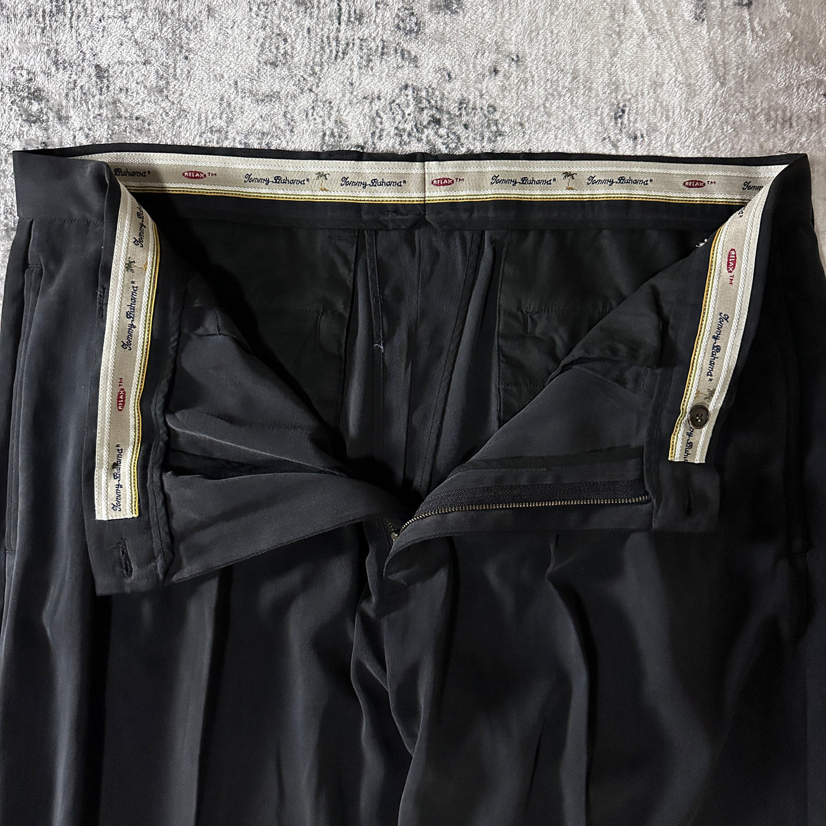 Tommy Bahama Black 100% Silk Pleated Trousers Size 38x30